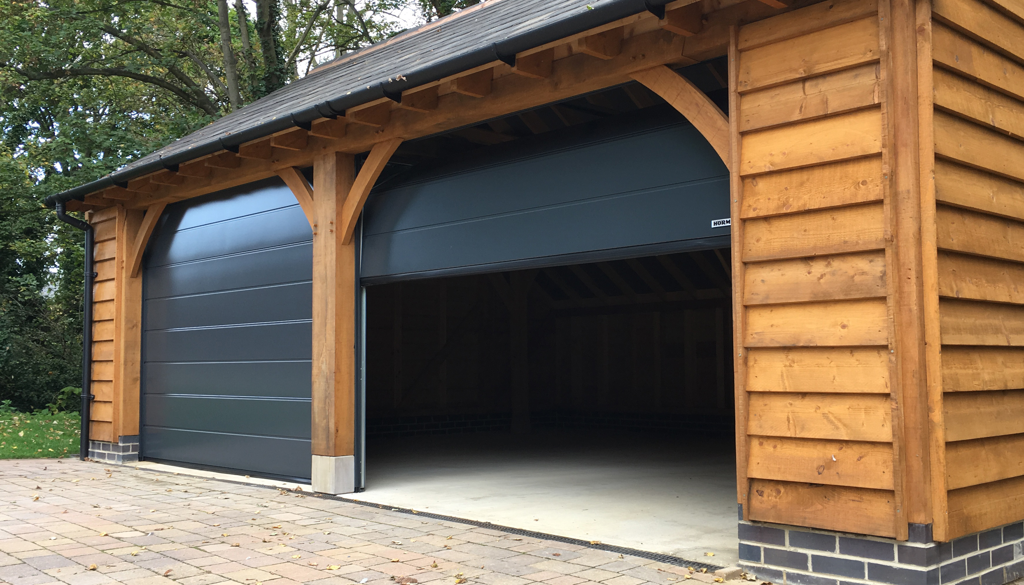 Purpose Made Insulated and Non Insulated Security Sectional Garage Doors